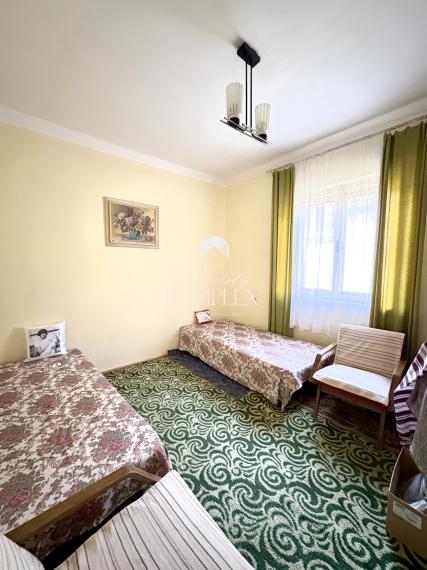 Reality KOMPLEX s.r.o. ponúka EXKLUZÍVNE na predaj rodinný dom v tichej a obľúbenej lokalite s veľkým pozemkom v pokojnej lokalite obce Klížska Nemá nedaleko od Dunaja !!!
