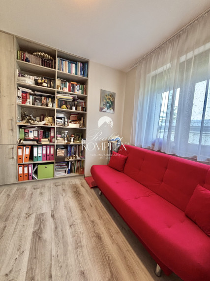 Exkluzívne IBA U NÁS Vám Reality KOMPEX s.r.o., ponúka elagantný, 4 izbový elegantný rodinný dom  v V Komárome (Maďarsko )
