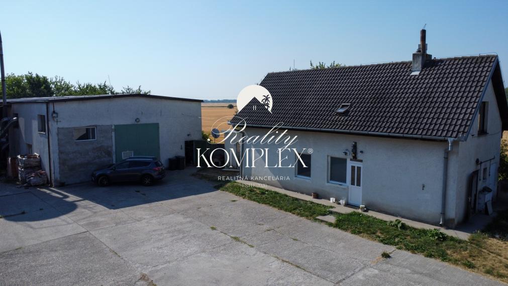Reality KOMPLEX | NA PREDAJ Priemyslený areál v Dolnom Bare