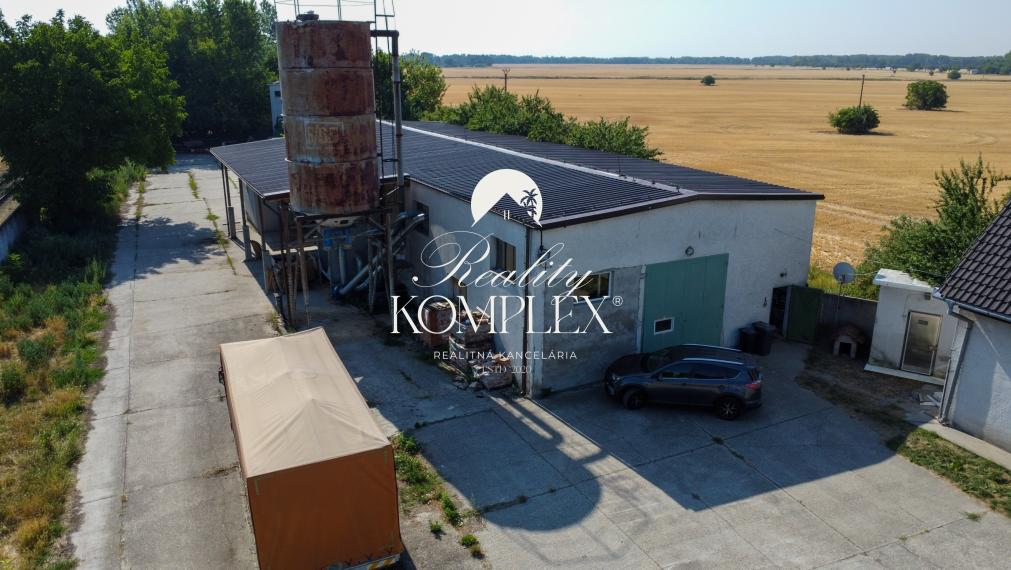 Reality KOMPLEX | NA PREDAJ Priemyslený areál v Dolnom Bare