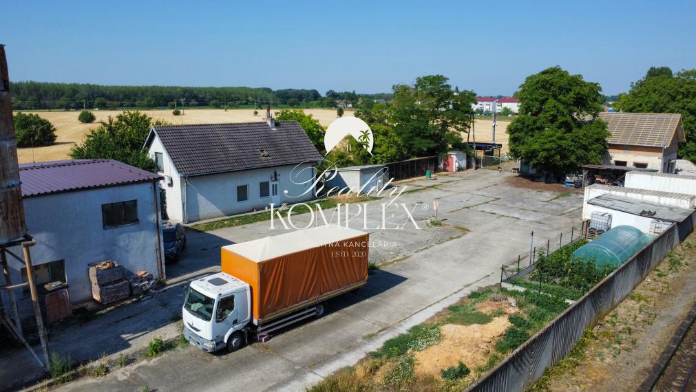 Reality KOMPLEX | NA PREDAJ Priemyslený areál v Dolnom Bare