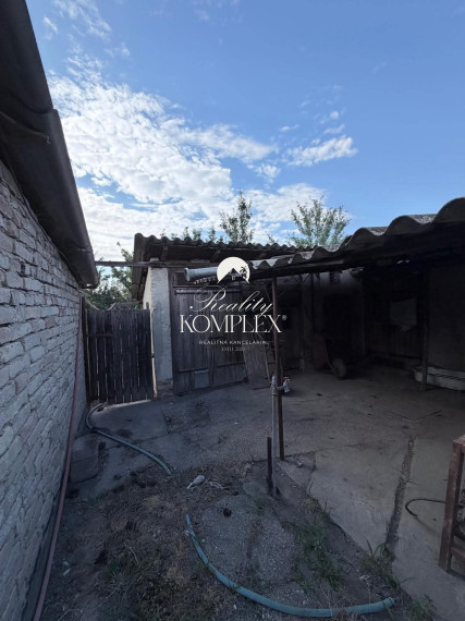 Reality KOMPLEX s.r.o Vám EXKLUZÍVNE ponúka na predaj rodinný dom v obci Čičov