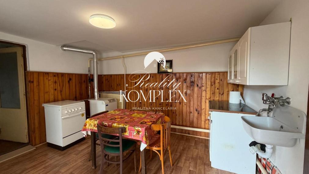 Reality KOMPLEX s.r.o Vám EXKLUZÍVNE ponúka na predaj rodinný dom v obci Čičov
