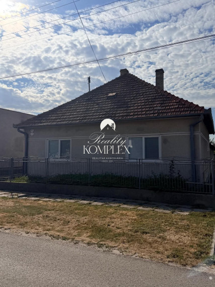 Reality KOMPLEX s.r.o Vám EXKLUZÍVNE ponúka na predaj rodinný dom v obci Čičov