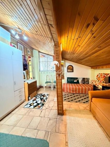 Reality Komplex ponúka na predaj 20 árový pozemok (orná pôda) so záhradou a malým domčekom – skvelá príležitosť!