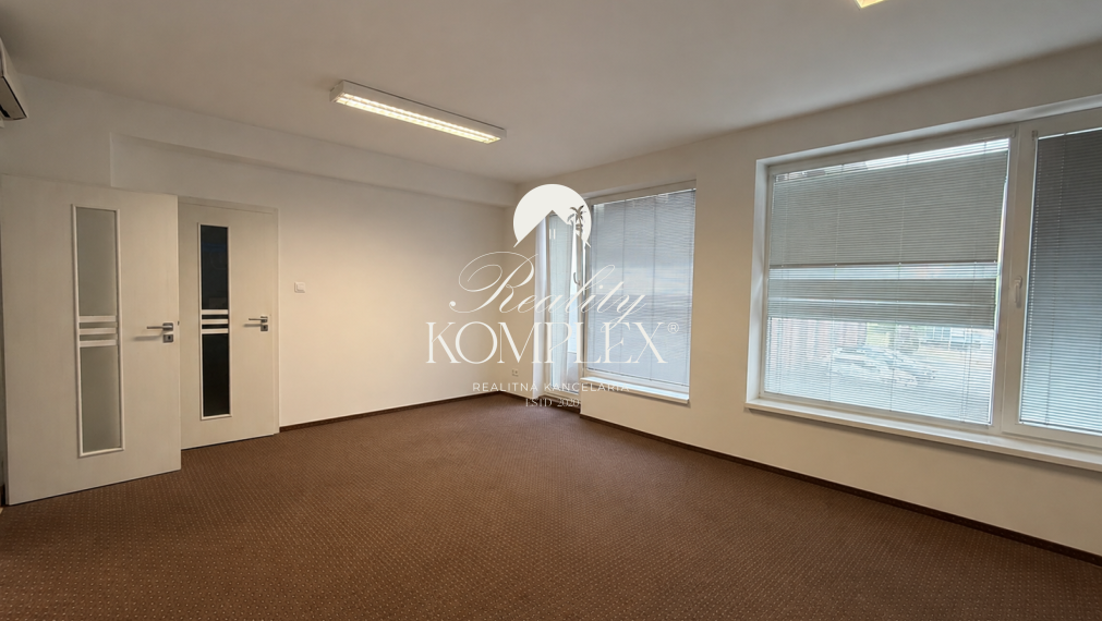 Reality KOMPLEX Vám ponúka na prenájom komerčného priestoru 100 m² v centre Dunajskej Stredy.