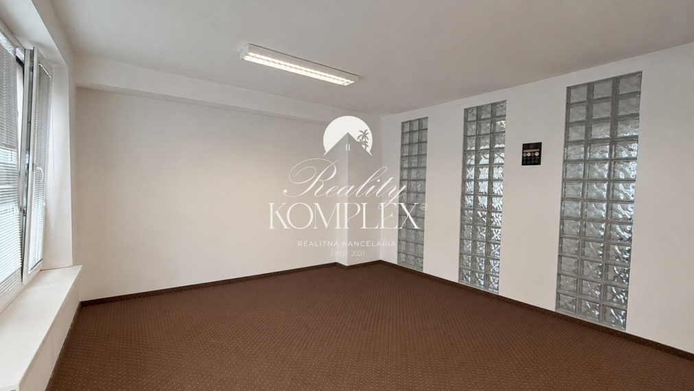 Reality KOMPLEX Vám ponúka na prenájom komerčného priestoru 100 m² v centre Dunajskej Stredy.