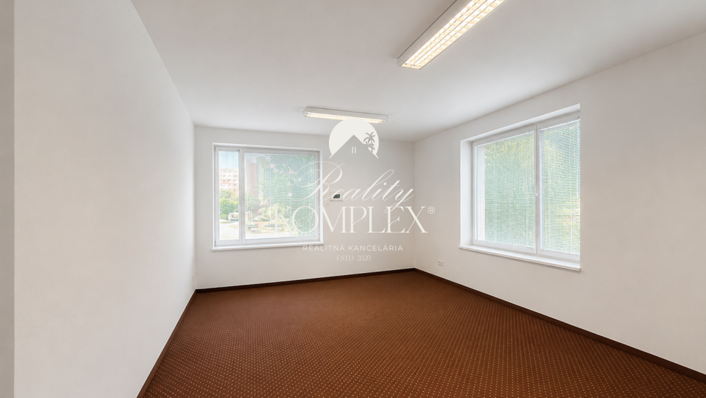 Reality KOMPLEX Vám ponúka na prenájom komerčného priestoru 100 m² v centre Dunajskej Stredy.