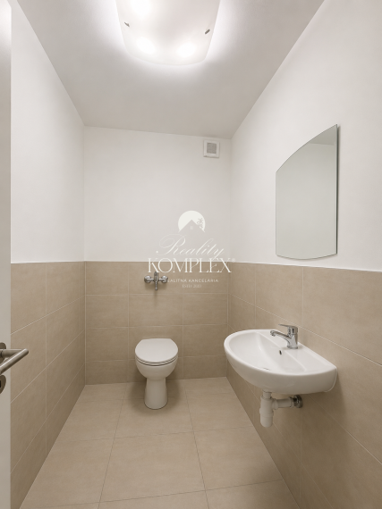 Reality KOMPLEX Vám ponúka na prenájom komerčného priestoru 100 m² v centre Dunajskej Stredy.