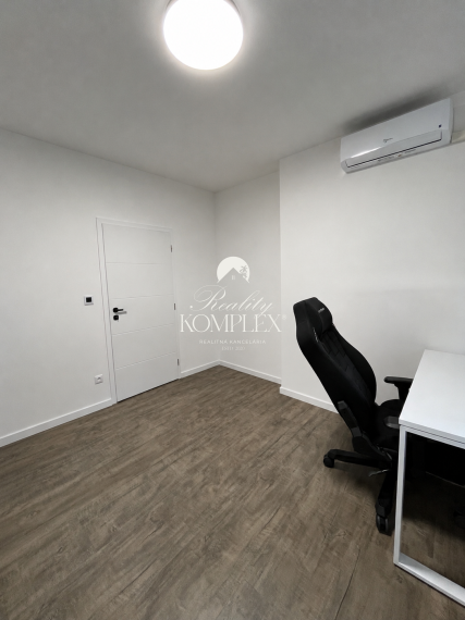 Reality KOMPLEX s.r.o. ponúka na predaj krásny 4-izbový rodinný dom vo Vydranoch