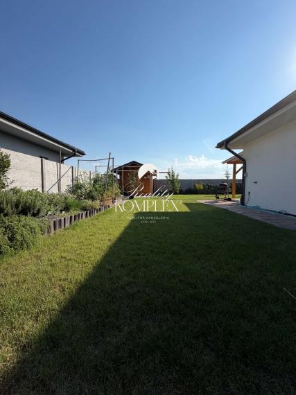 Reality KOMPLEX s.r.o. ponúka na predaj krásny 4-izbový rodinný dom vo Vydranoch