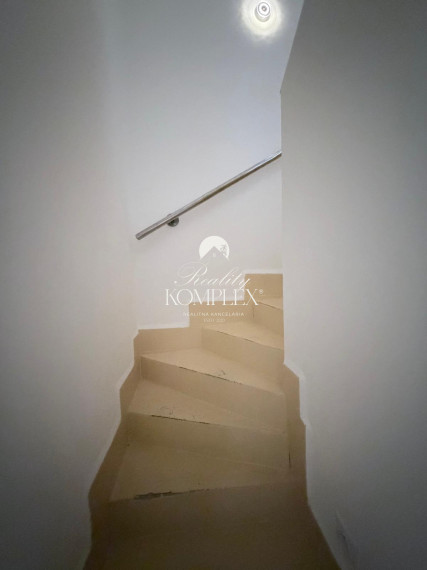 Reality KOMPLEX s.r.o. vám exkluzívne ponúka na predaj dvojgeneračný rodinný dom v Kolárove