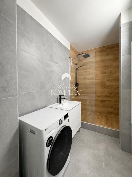 Reality Komplex s.r.o. Vám ponúka na predaj 2-izbový tehlový byt s výmerou 51 m² v Komárne.