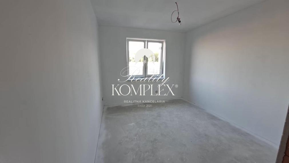 Reality KOMPLEX s.r.o. Vám ponúka na predaj novostavba 4-izbový dvojdom v Topoľníkoch