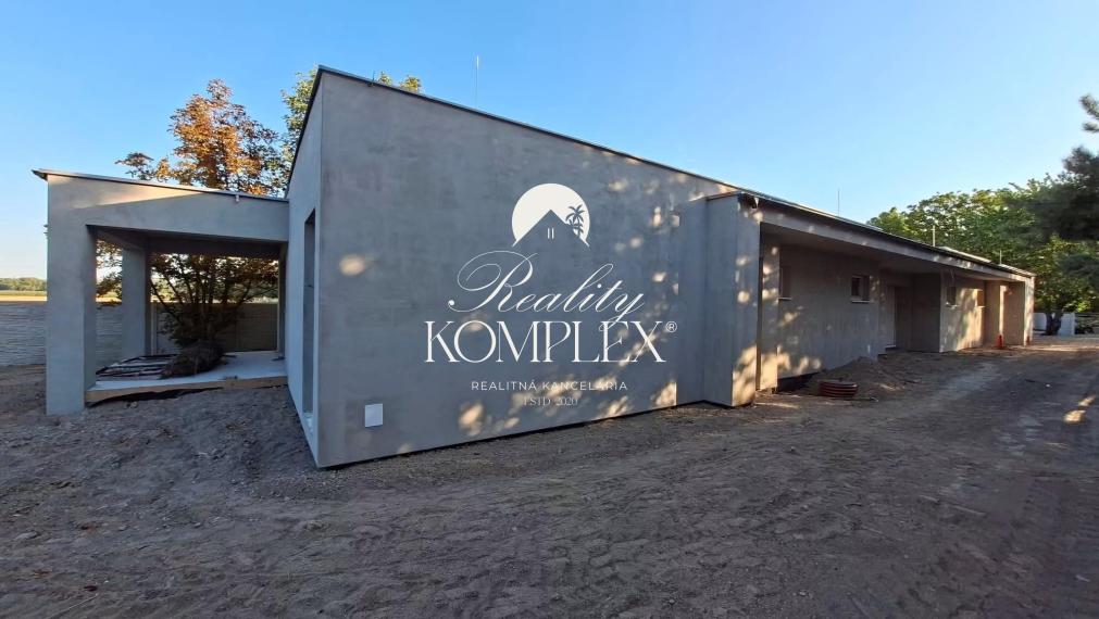 Reality KOMPLEX s.r.o. Vám ponúka na predaj novostavba 4-izbový dvojdom v Topoľníkoch
