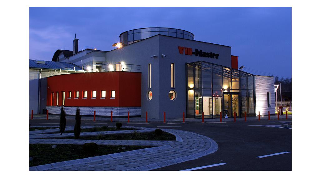 REALITY KOMPLEX s.r.o. Vám ponúka na predaj alebo na PRENÁJOM obchodno-skladové priestory v Maďarsku pri diaľnici M7!