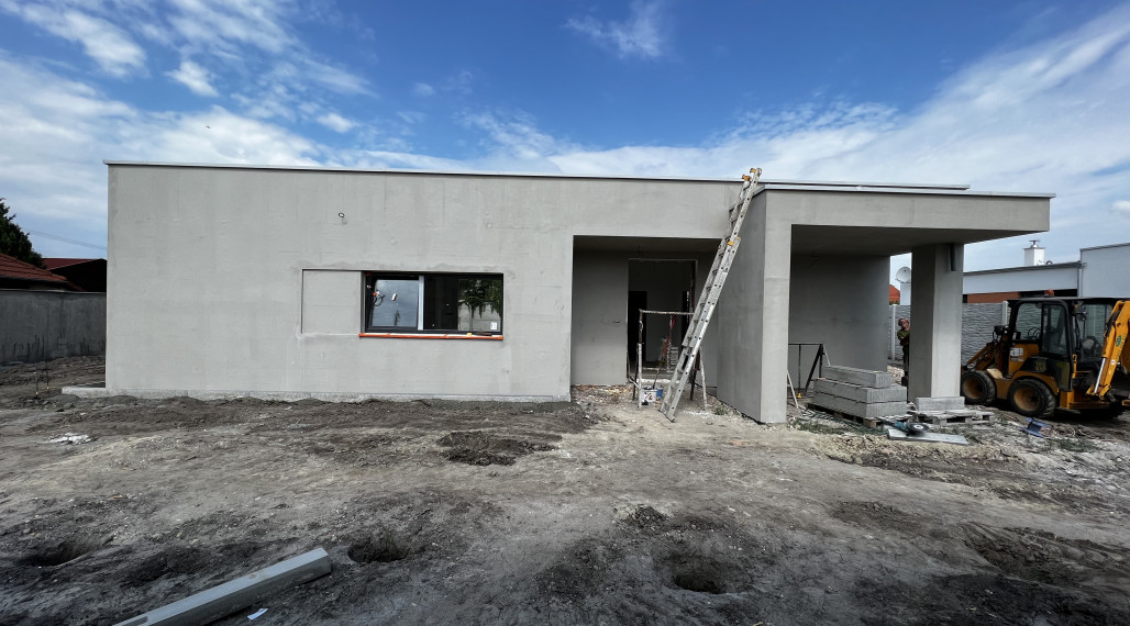 Reality KOMPLEX s.r.o. Vám ponúka na PREDAJ 4 izbovú NOVOSTAVBU v štandarde v Dolnom Bare!!!