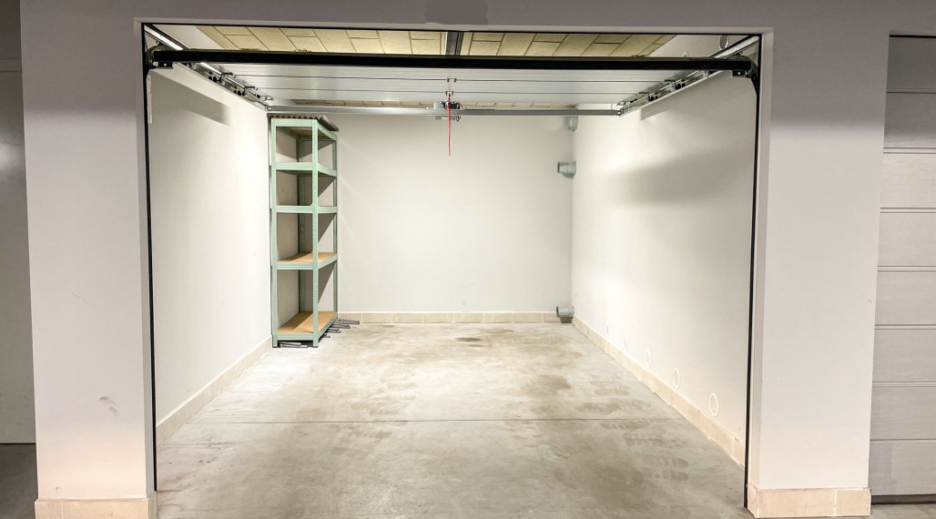 Reality KOMPLEX s.r.o., Vám ponúka na PRENÁJOM garáž v Dunajskej Strede