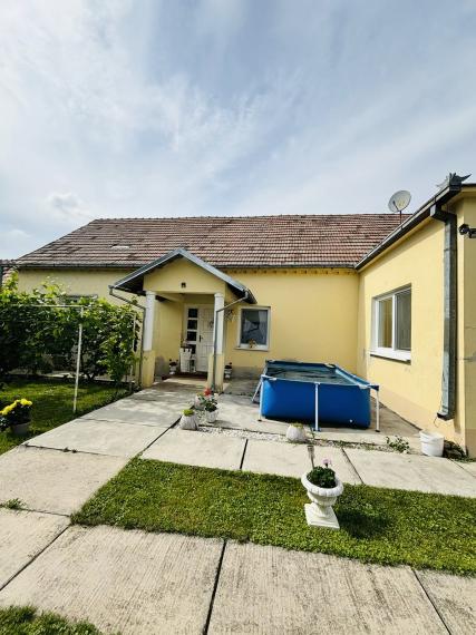 Reality KOMPLEX s.r.o., Vám ponúka na predaj rodinný dom v obci Brestovec