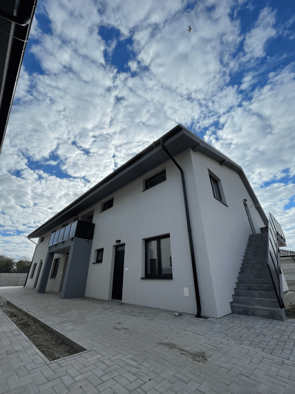 Reality KOMPLEX s.r.o. Vám ponúka 3-izbové byty NA PREDAJ v novostavbe v obci Janíky