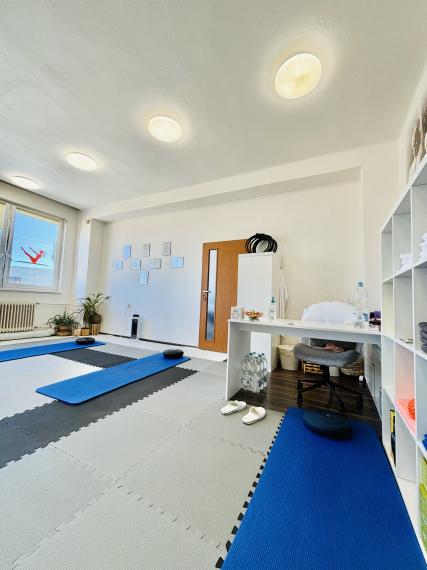 Exkluzívne iba u nás Vám Reality KOMPLEX s.r.o., ponúka na prenájom nebytový priestor vedľa nového futbalového štadiónu s veľkým komerčným potenciálom v Meste Komárno