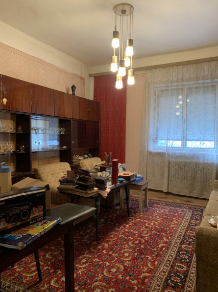 Reality KOMPLEX s.r.o. Vám ponúka na PREDAJ zachovalý rodinný dom v historickom centre Komárna!!