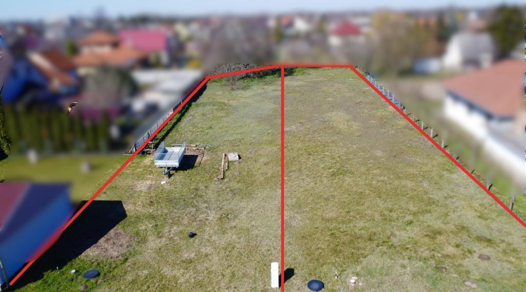 Reality KOMPLEX s.r.o., Vám ponúka EXKLUZÍVNE na predaj 3 stavebné pozemky v Monostore (HU Komárom)