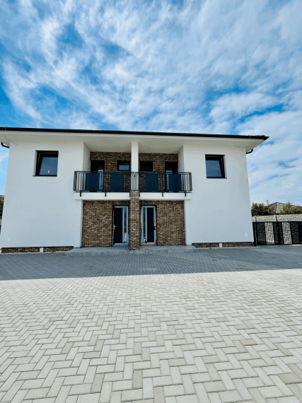 Reality KOMPLEX s.r.o., Vám ponúka na predaj komfortný 3-izbový byt v novostavbe štvorbytovky vo Veľkom Mederi