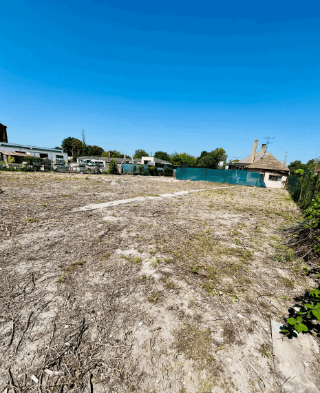 Reality KOMPLEX s.r.o., Vám ponúka na predaj väčší stavebný pozemok vo Veľkom Mederi