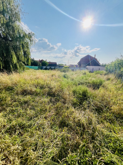 Reality KOMPLEX s.r.o., Vám EXKLUZÍVNE ponúka na predaj pozemok v obci Okoč