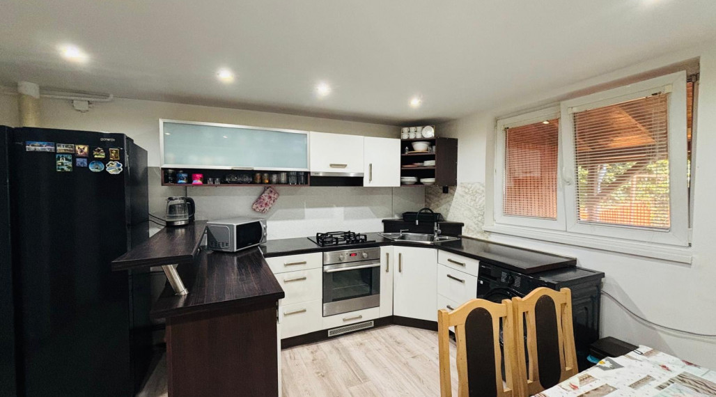 Reality KOMPLEX s.r.o Vám ponúka na predaj rodinný dom v obci Zlatná na Ostrove