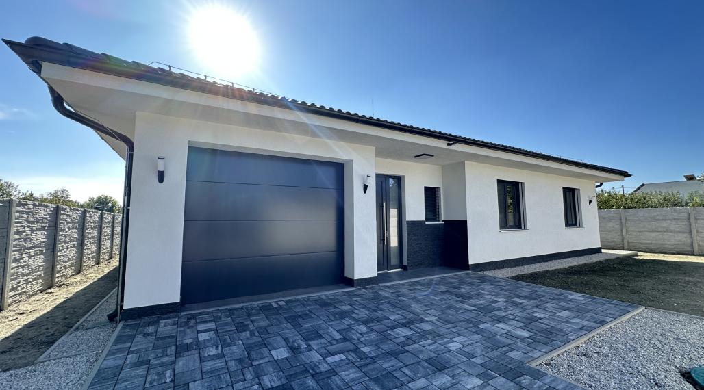 Reality KOMPLEX vám ponúka na predaj modernú novostavbu 5-izbového rodinného domu