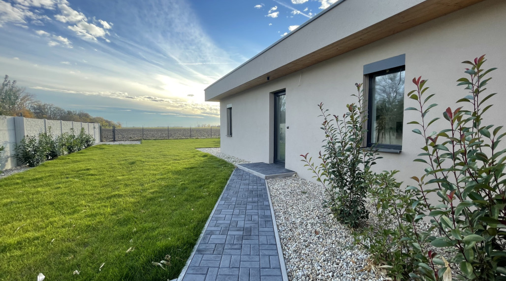 Na prenájom moderný 3-izbový dom v Masníkove