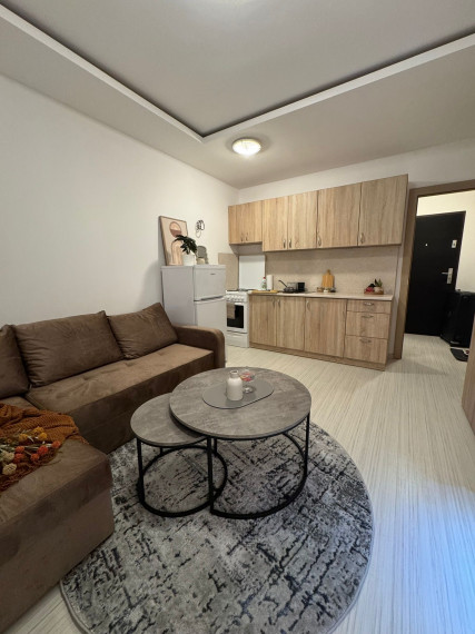 Reality KOMPLEX s.r.o., Vám ponúka garsonku vo VYHĽADÁVANEJ lokalite mesta Nové Zámky  od spoľahlivého majiteľa!!!!