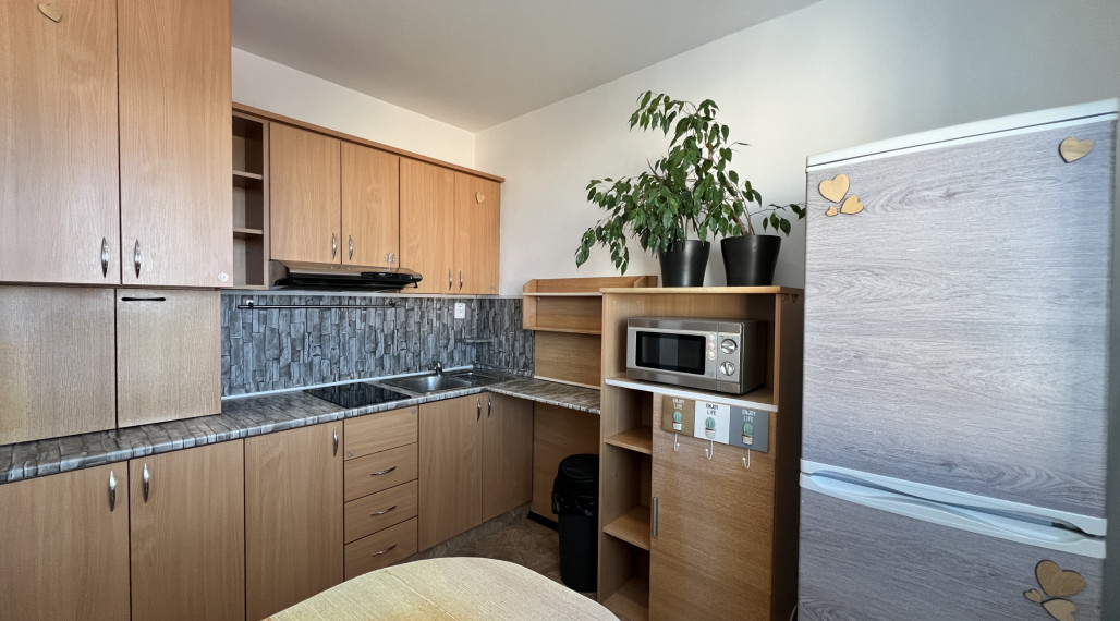 Reality KOMPLEX s.r.o. ponúka na PRENÁJOM garsónku priamo v centre mesta Dunajská Streda