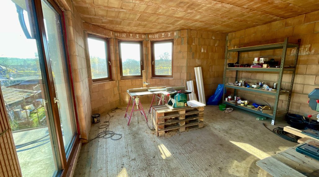 EXKLUZÍVNE Vám ponúkame NA PREDAJ rodinný dom v malebnom prostredí - v obci Pozba