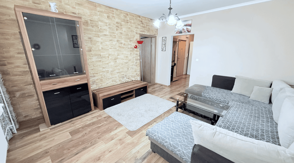 Reality KOMPLEX s.r.o. Vám ponúka 3-izbový zariadený byt s loggiou NA PRENÁJOM - Dunajská Streda