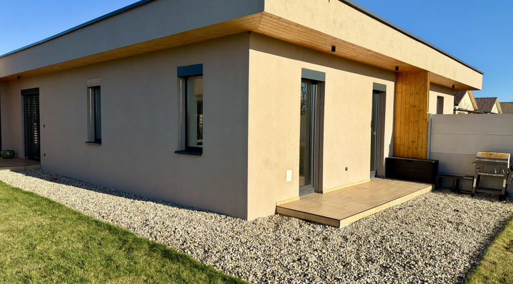 Reality KOMPLEX s.r.o. Vám ponúka na prenájom krásny 4-izbový dom v Masníkove