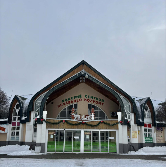 Exkluzívne iba u nás Vám Reality KOMPLEX s.r.o., ponúka na PREDAJ  nebytový priestor v srdci mestskej tržnici - Komárno !