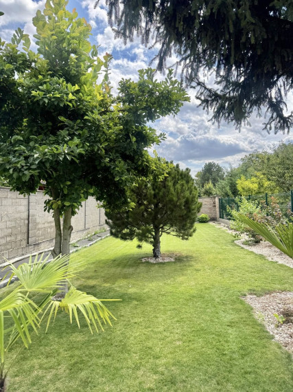 Reality KOMPLEX s.r.o. Vám ponúka na PREDAJ prekrásnu rovinatú záhradu v Komárne na Alžbetinom ostrove!