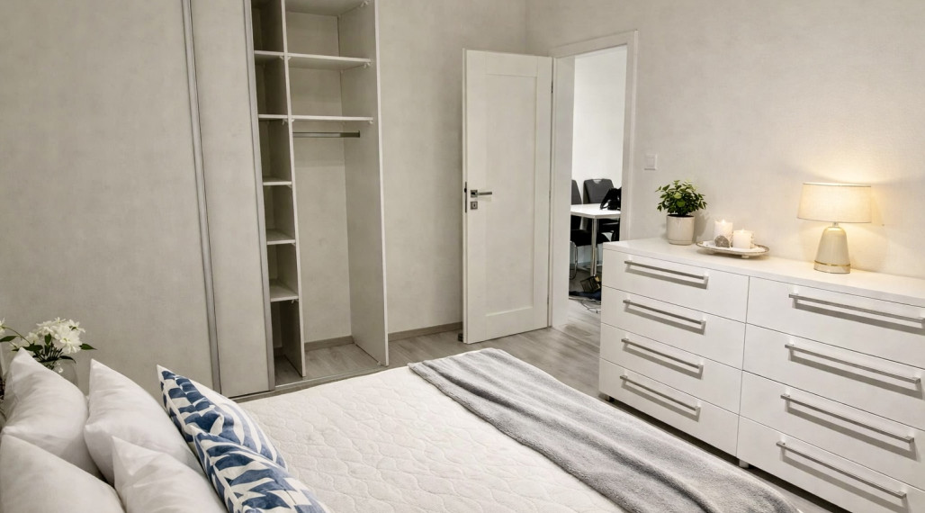 Reality KOMPLEX s.r.o. Vám ponúka na prenájom krásny kompletne prerobený 2-izbový byt na Košickej ulici, v Komárne