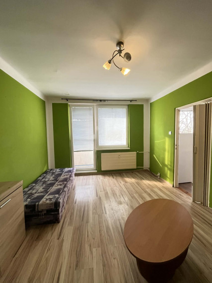 Reality Komplex ponúka exkluzívne na predaj 1-izbový byt s balkónom o výmere 32 m²