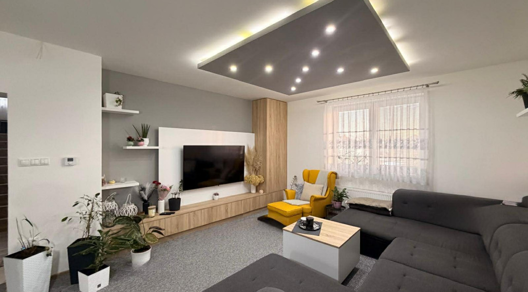 Reality KOMPLEX s.r.o. Vám EXKLUZÍVNE ponúka rodinný dom v Zemianskej Olči