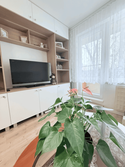 Reality KOMPLEX s.r.o. Vám ponúka zariadený 1-izbový byt NA PREDNÁJOM