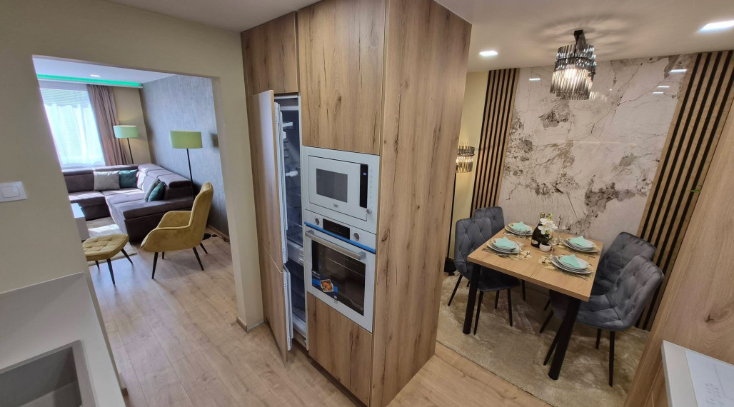 Nádherný trojizbový byt s balkónom s krásnym výhľadom na PREDAJ v Komárne!