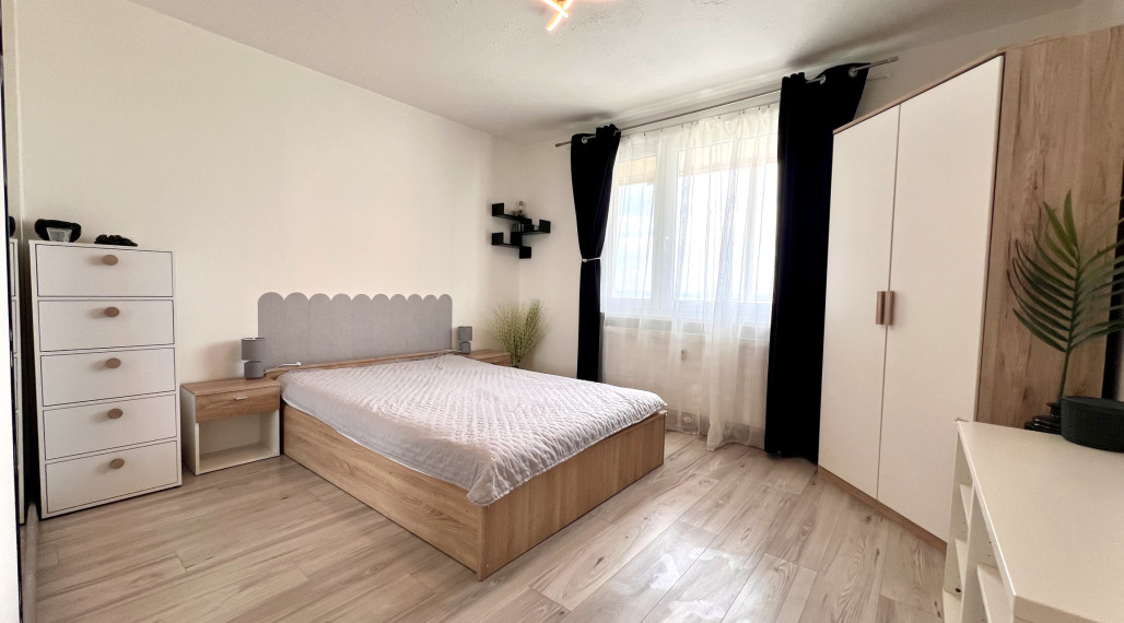 Reality KOMPLEX s.r.o. ponúka na PRENÁJOM štýlový 3-izbový byt s loggiou v Dunajskej Strede