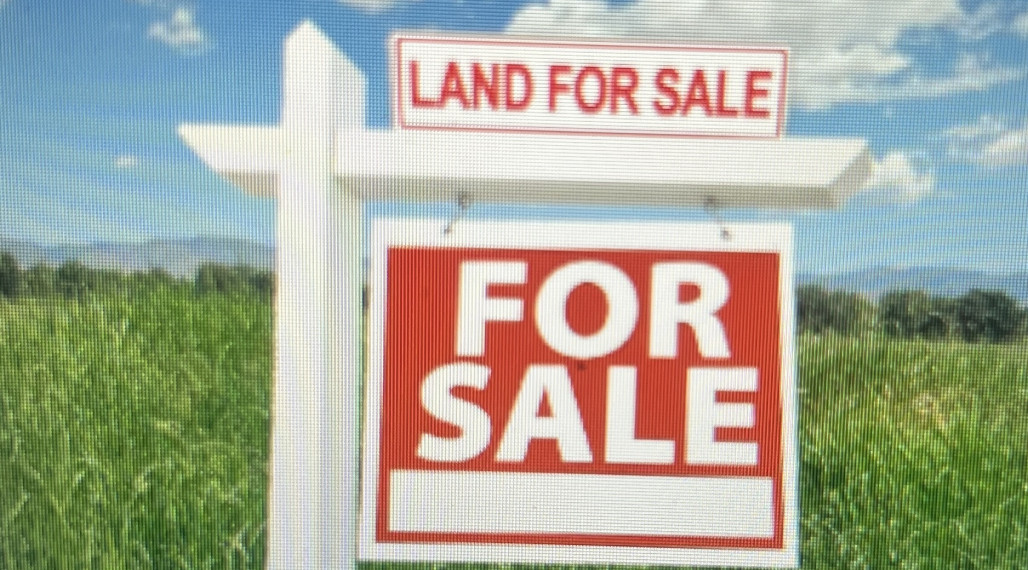 Veľký pozemok na PREDAJ 300 m od brehu Dunaja v Kravanoch nad Dunajom aj pre investorov!