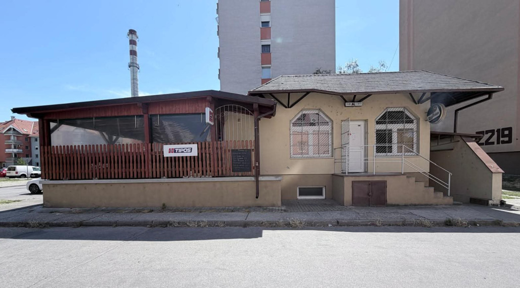 Reality KOMPLEX s.r.o Vám ponúka na predaj polyfunkčú budovu v Dunajskej Strede