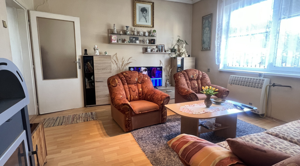 Zachovalý rodinný dom za dobrú cenu v Strekove na PREDAJ!!