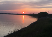 Rodinný dom s výnimočnou polohou tesne pri Dunaji v Kravanoch nad Dunajom na PREDAJ!! - fotografia 1